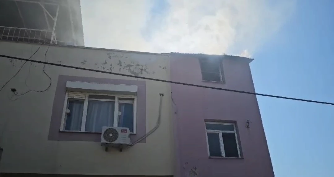 Kozan’da ev yangını