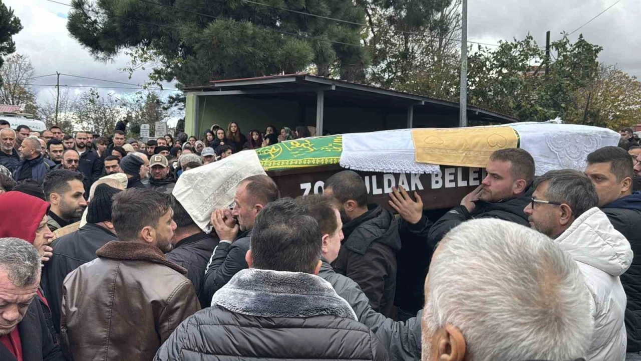 Kozlu’da bıçaklı olayda hayatını kaybeden Murat Yangun toprağa verildi
