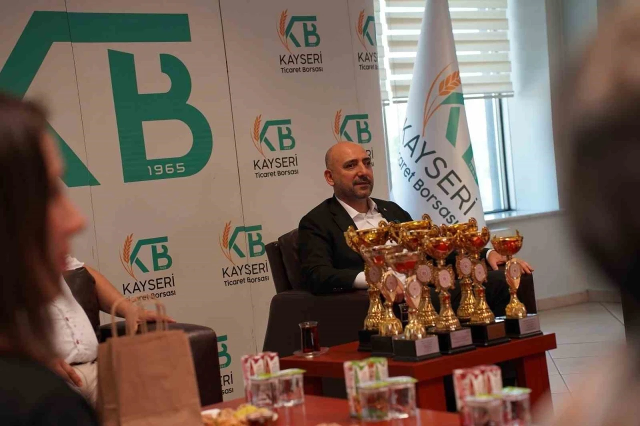 KTB ERVA Spor Okulu sporcularından Başkan Bağlamış&rsquo;a ziyaret
