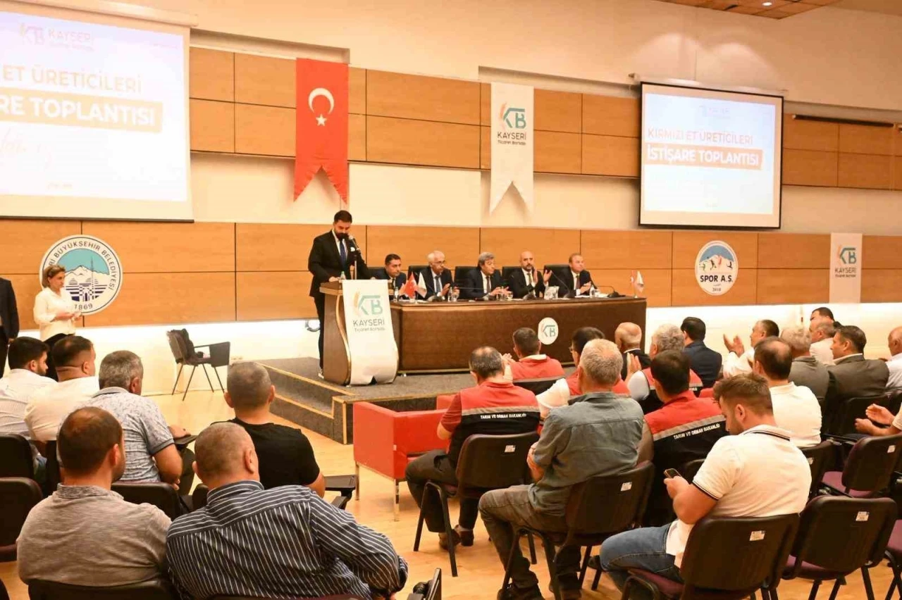 KTB &ouml;nc&uuml;l&uuml;ğ&uuml;nde Kırmızı Et &Uuml;reticileri İstişare Toplantısı ger&ccedil;ekleştirildi
