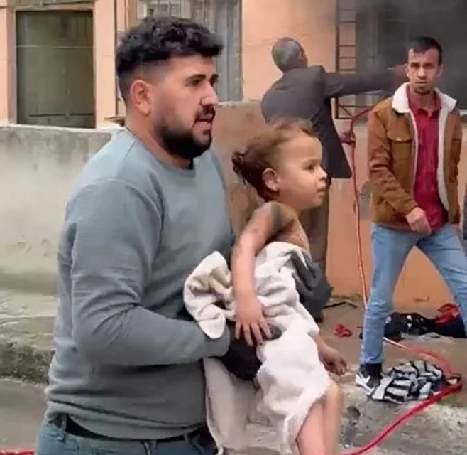 Küçük Ayşe yaşam savaşını kazandı, özel tedaviyle hayata tutundu
