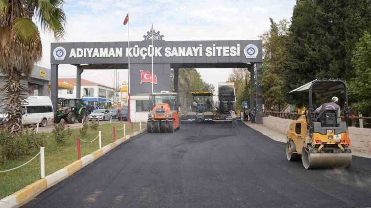 K&uuml;&ccedil;&uuml;k sanayi sitesinde asfaltlama &ccedil;alışması s&uuml;r&uuml;yor
