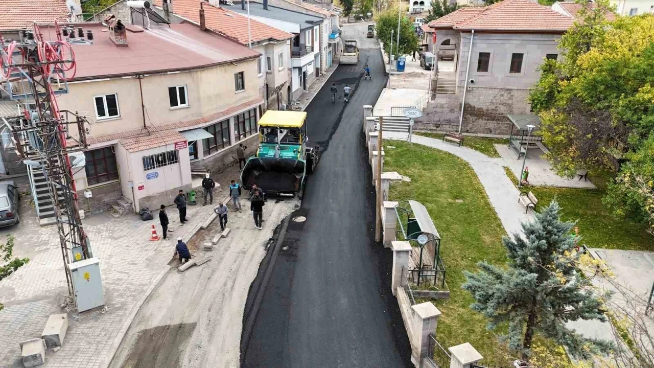 Küçükbürüngüz ve Subaşı mahallelerinde asfalt çalışması sürüyor
