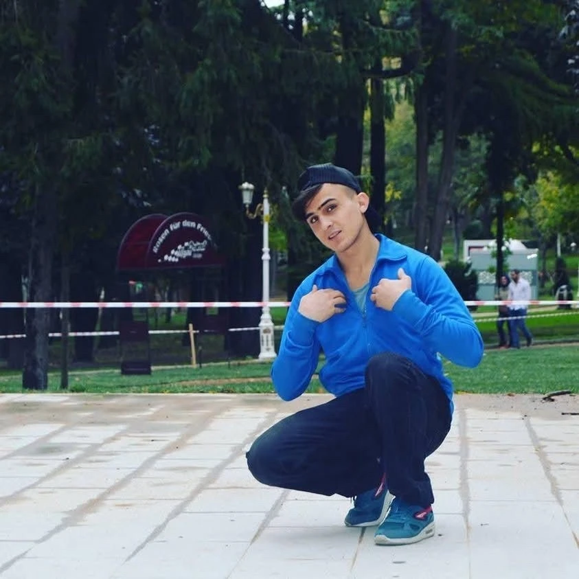 K&uuml;&ccedil;&uuml;k&ccedil;ekmece&rsquo;de 2 kişinin hayatını kaybettiği olaya ilişkin silah sesleri kameraya yansıdı
