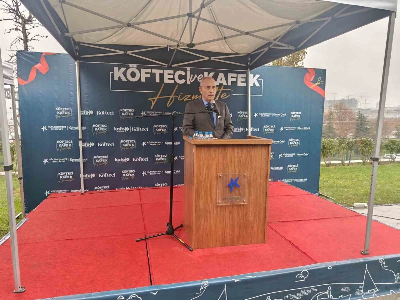 K&uuml;&ccedil;&uuml;k&ccedil;ekmece&rsquo;de Kafe K hizmete a&ccedil;ıldı
