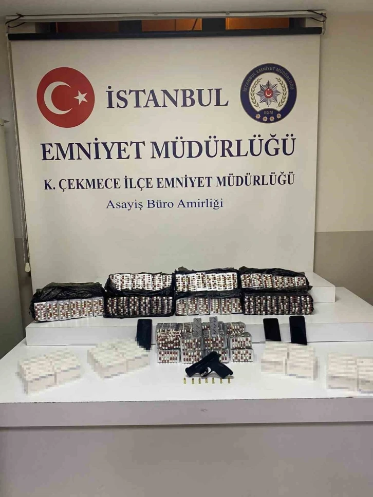 K&uuml;&ccedil;&uuml;k&ccedil;ekmece&rsquo;de uyuşturucu operasyonu

