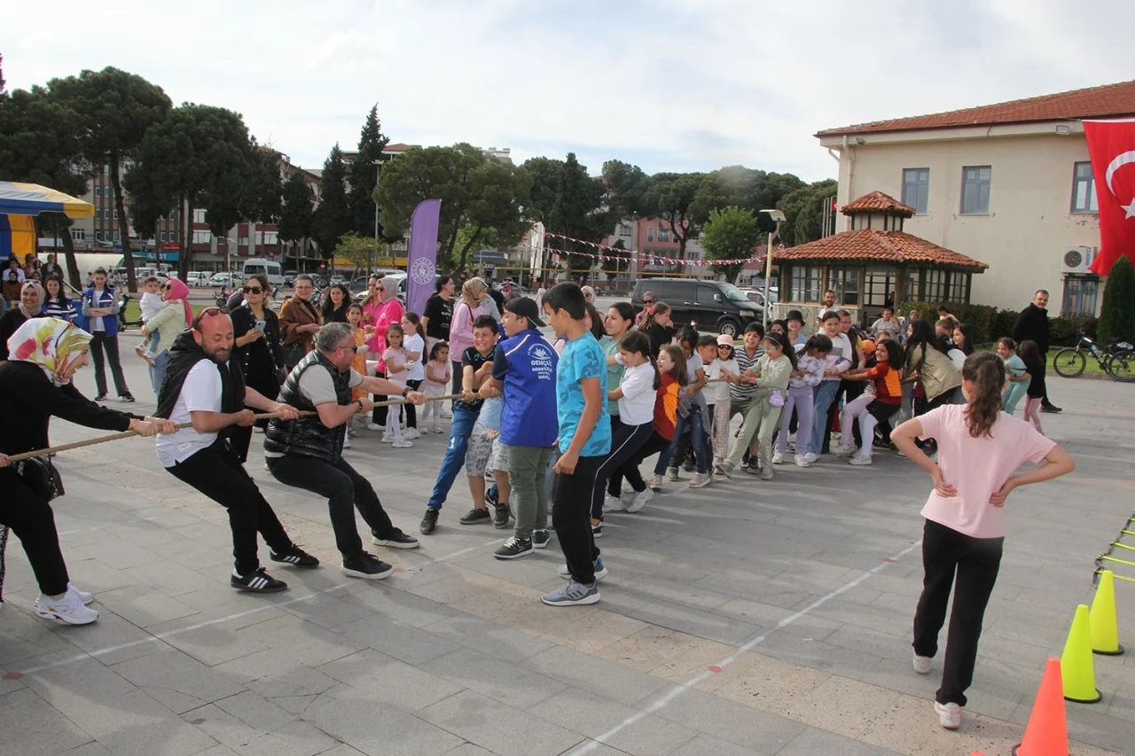 Kula’da &quot;Gençlik Haftası&quot; coşkusu
