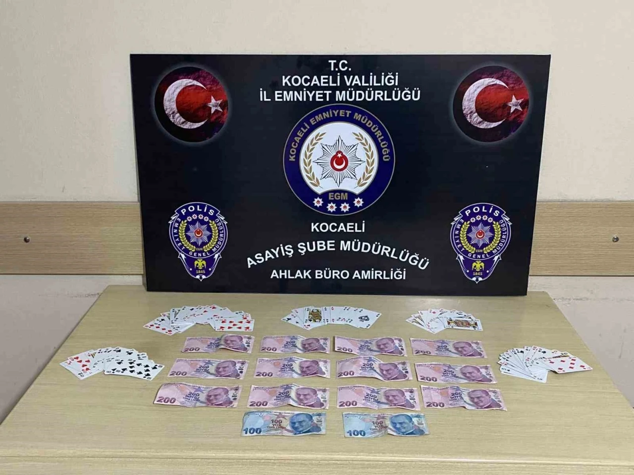 Kumar oynayan 9 kişiye 83 bin 223 TL ceza
