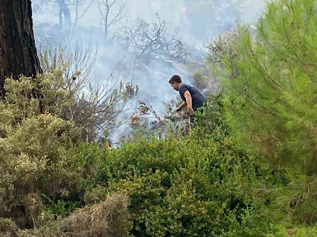 Kumluca’da çıkan orman yangınında 1 dekar alan yandı
