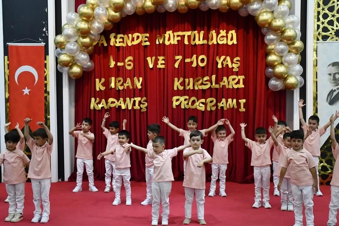 Kur’an kurslarının yıl sonu kapanış programı yoğun ilgi gördü
