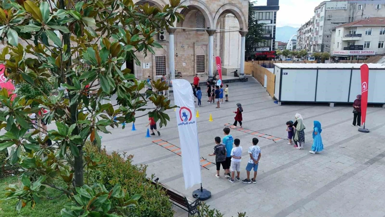 Kur&rsquo;an kursu &ouml;ğrencileri sporla buluştu
