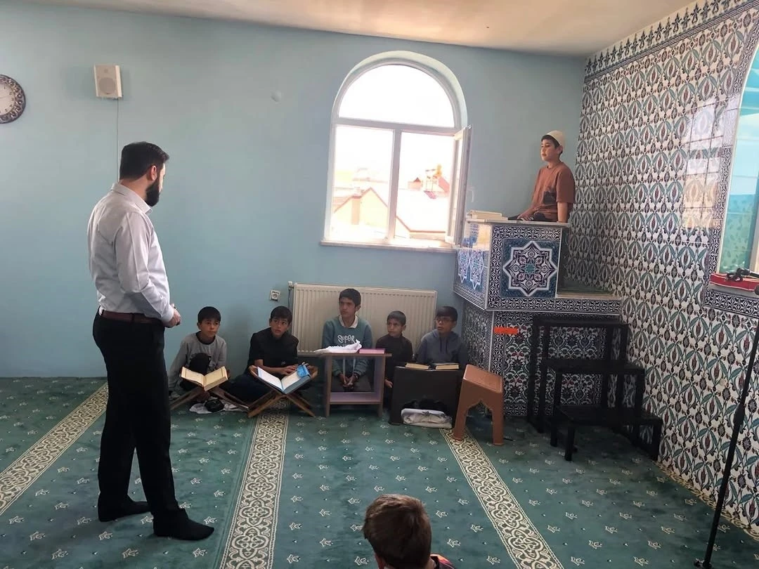 Kur’an kursunda gönül buluşması
