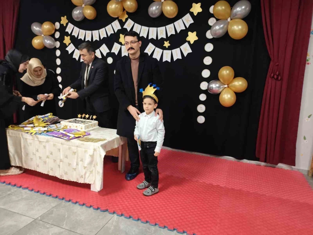 Kur&rsquo;an kursunda &lsquo;Harfleri Bitirme ve Belge Programı&rsquo; d&uuml;zenlendi
