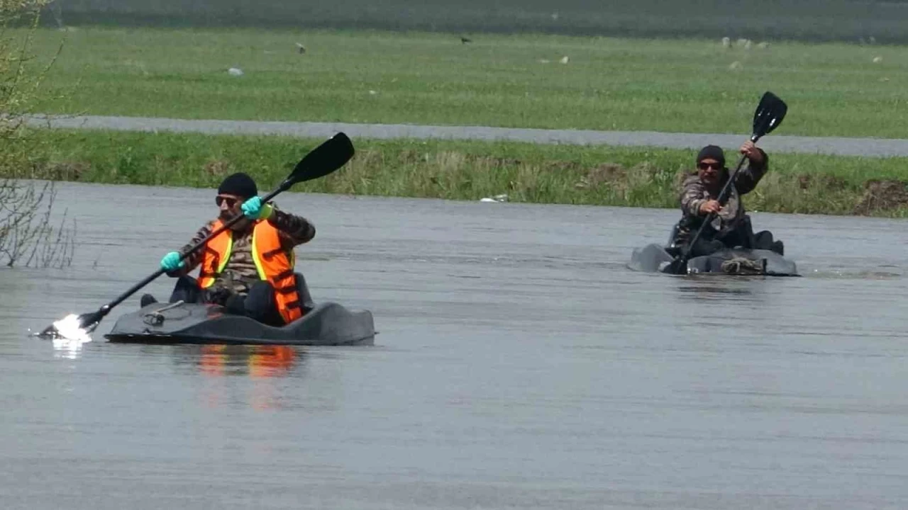 Kura Nehri’nde kano heyecanı
