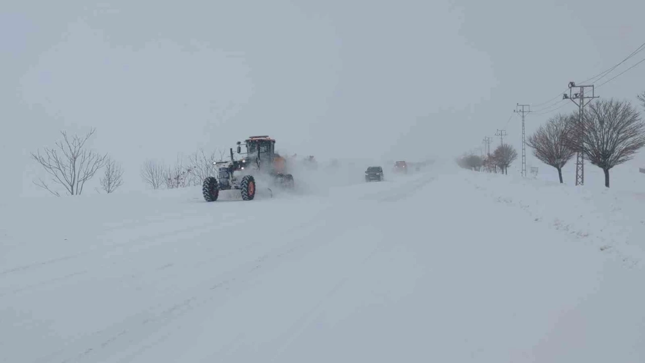Kurubaş Ge&ccedil;idi ulaşıma a&ccedil;ıldı
