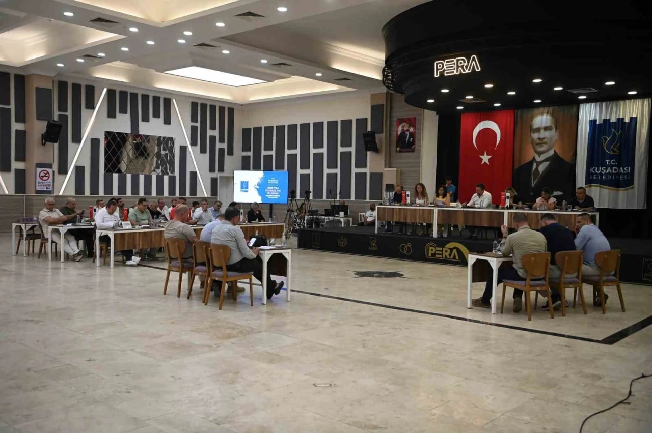 Kuşadası Belediyesi Meclisi&rsquo;nden elektrikli ara&ccedil; ve engelli erişimi kararı
