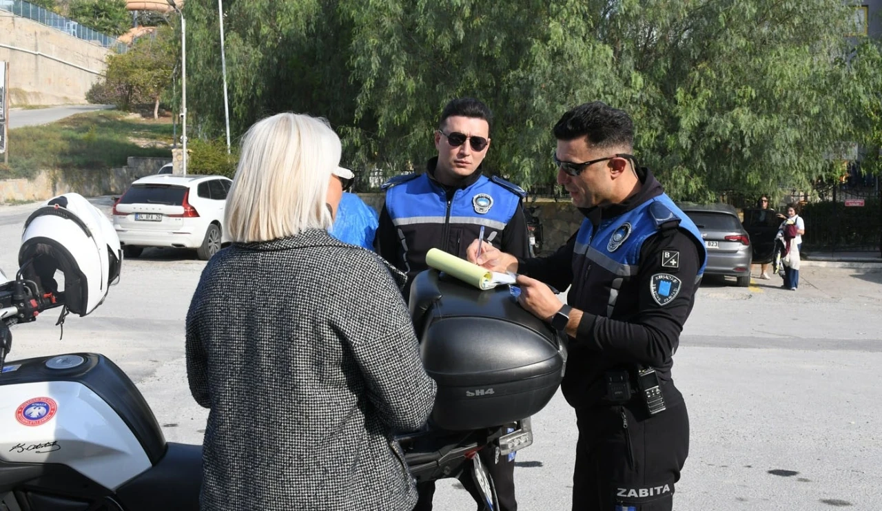 Kuşadası Belediyesi’nden ‘Çöp çıkarma’ saatlerine sıkı denetim
