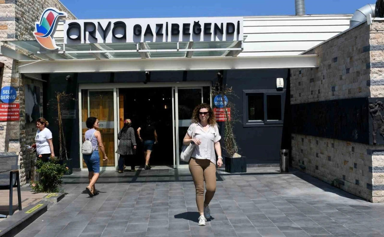 Kuşadası Belediyesi&rsquo;nin turistik tesisleri ilgi g&ouml;r&uuml;yor
