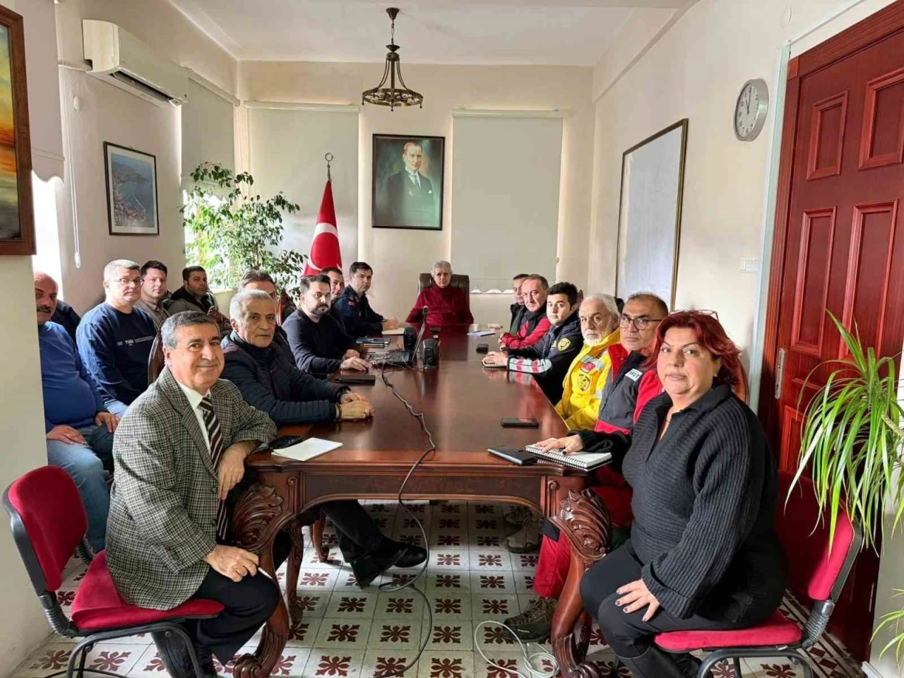 Kuşadası&rsquo;nda kuvvetli yağış alarmı
