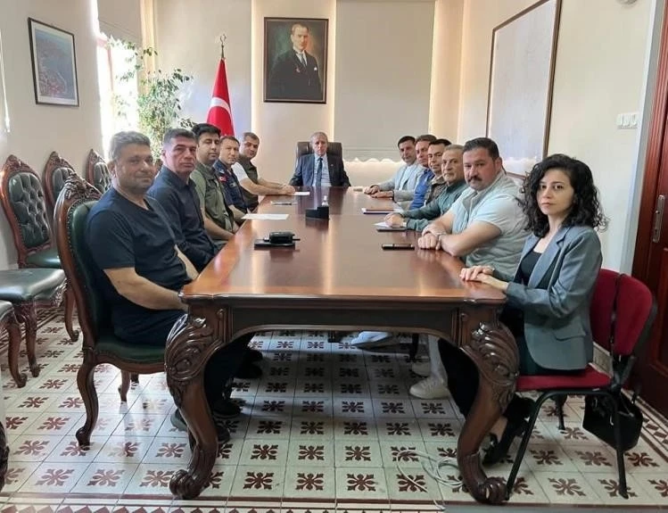 Kuşadası’nda yaban domuzu sorunu görüşüldü
