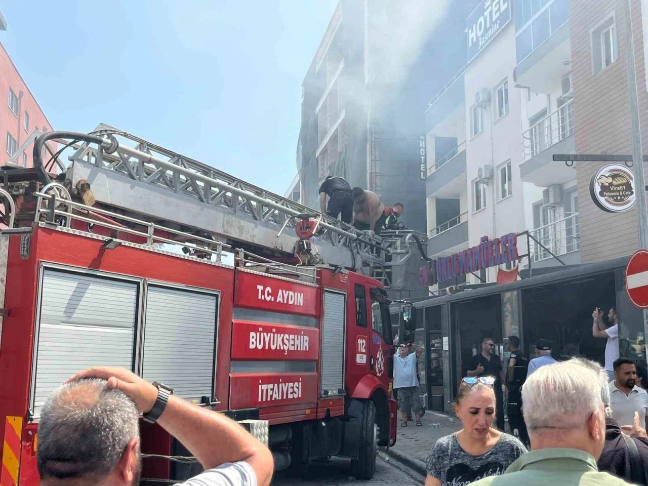 Kuşadası’nda yangın paniği
