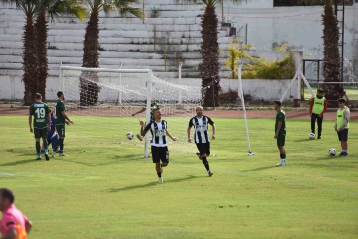 Kuşadasıspor Teknik Direktörü Çardak: "Her şey da çok daha güzel olacak)