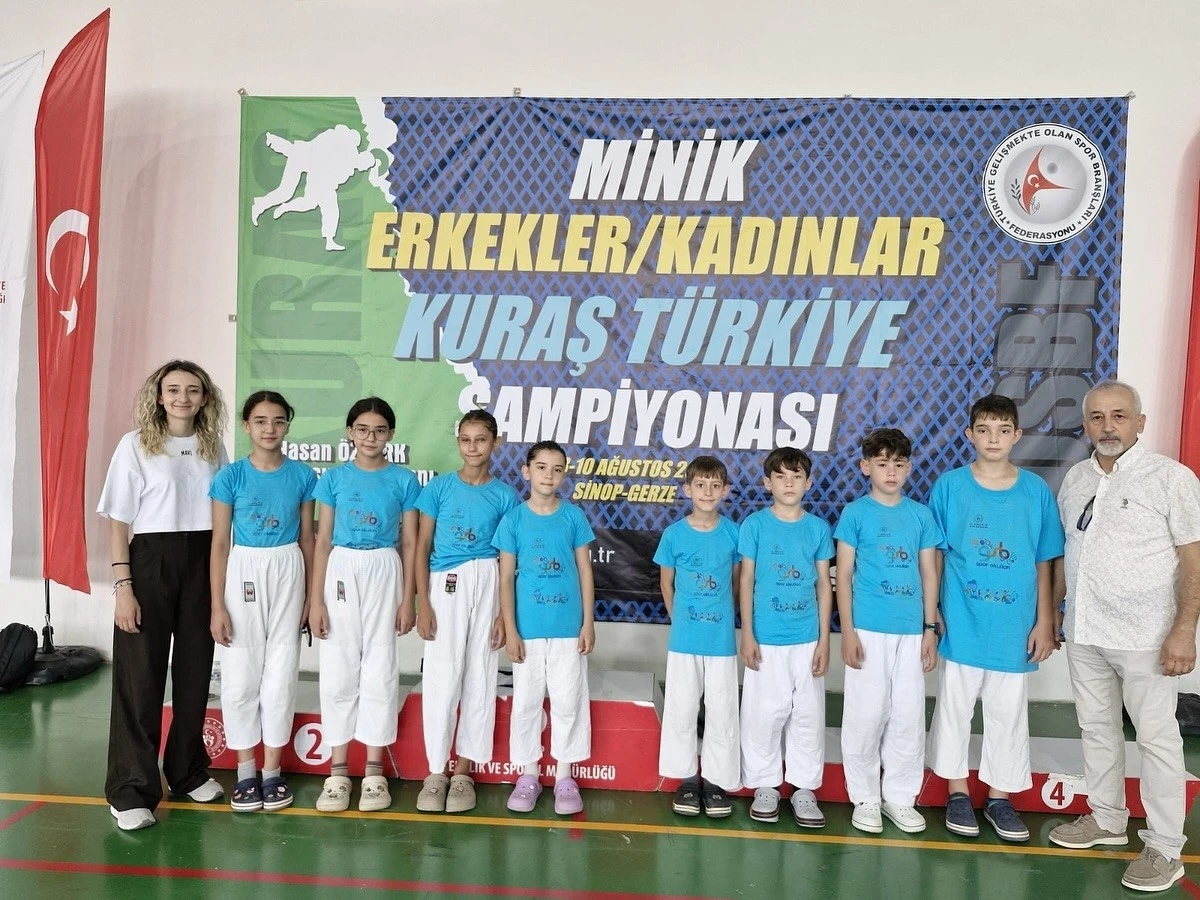 Kütahya Belediyesporlu sporculardan Türkiye Şampiyonası’nda başarı
