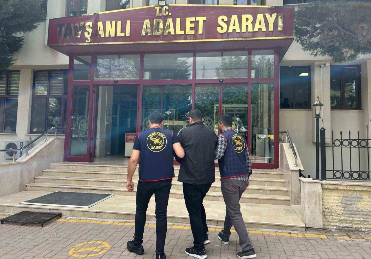 Kütahya’da 19 yıl kesinleşmiş hapis cezası bulunan şahıs yakalandı
