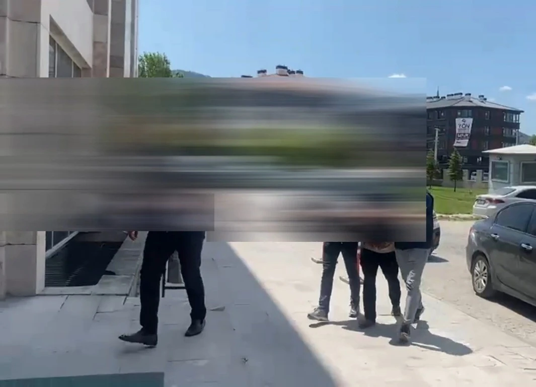 K&uuml;tahya&rsquo;da 20 yıl hapis cezasıyla aranan h&uuml;k&uuml;ml&uuml; yakalandı
