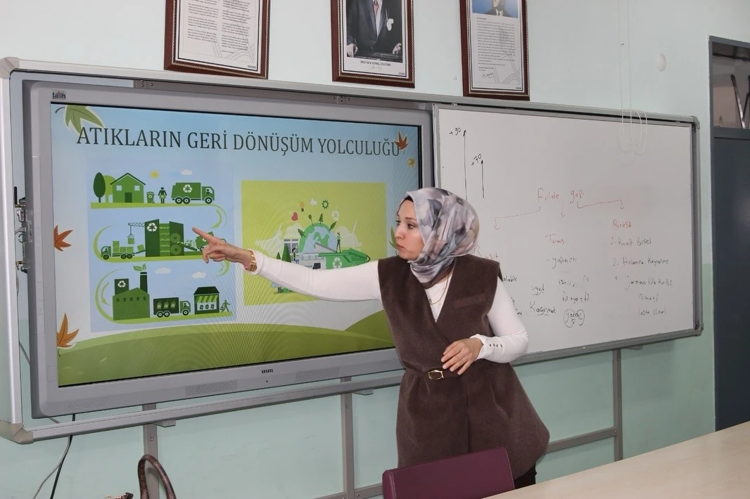 K&uuml;tahya&rsquo;da bin 300 &ouml;ğrenciye sıfır atık eğitimi
