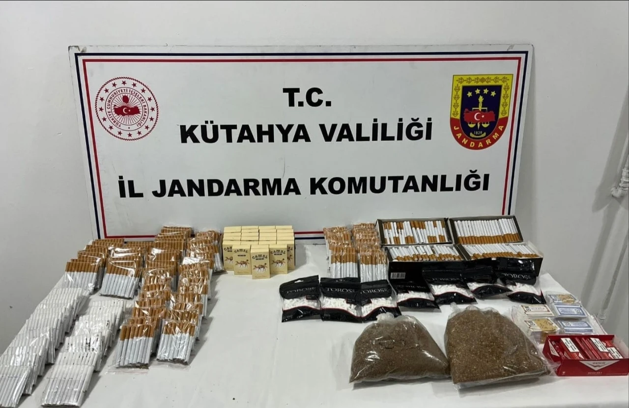 Kütahya’da binlerce bandrolsüz makaron ele geçirildi

