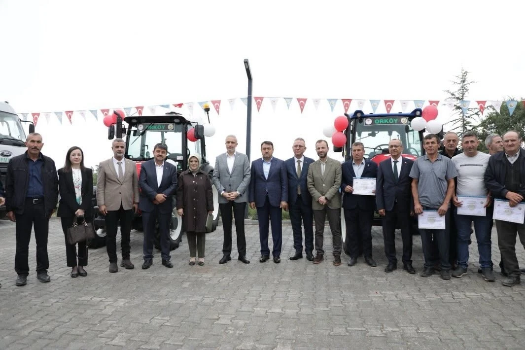 K&uuml;tahya&rsquo;da hem &uuml;retime hem yangınla m&uuml;cadeleye destek
