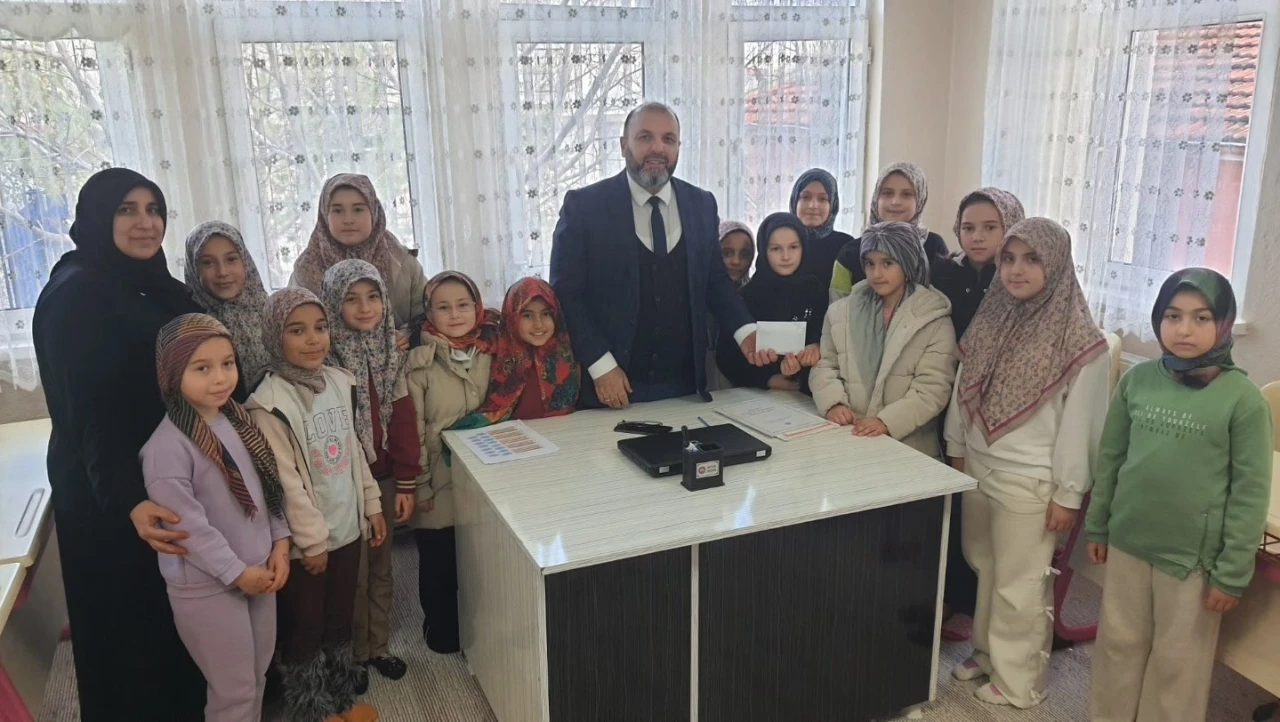 K&uuml;tahya&rsquo;da Kur&rsquo;an Kursu &ouml;ğrencilerinden Filistin&rsquo;e anlamlı bağış
