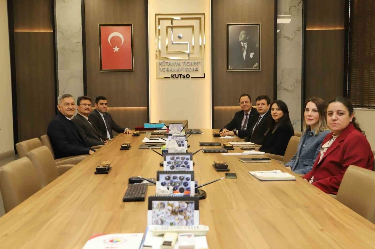 K&uuml;tahya&rsquo;da mesleki eğitimin geliştirilmesine y&ouml;nelik istişare toplantısı
