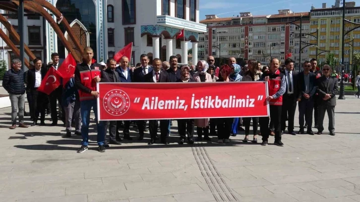 Kütahya’da &quot;Ailemiz istikbalimiz&quot; yürüyüşü
