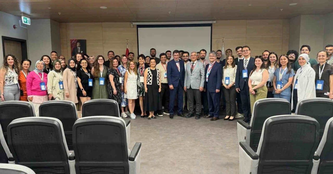 Kütahya’da &quot;Düşük Akım Anestezi&quot; konulu bilimsel toplantı gerçekleştirildi
