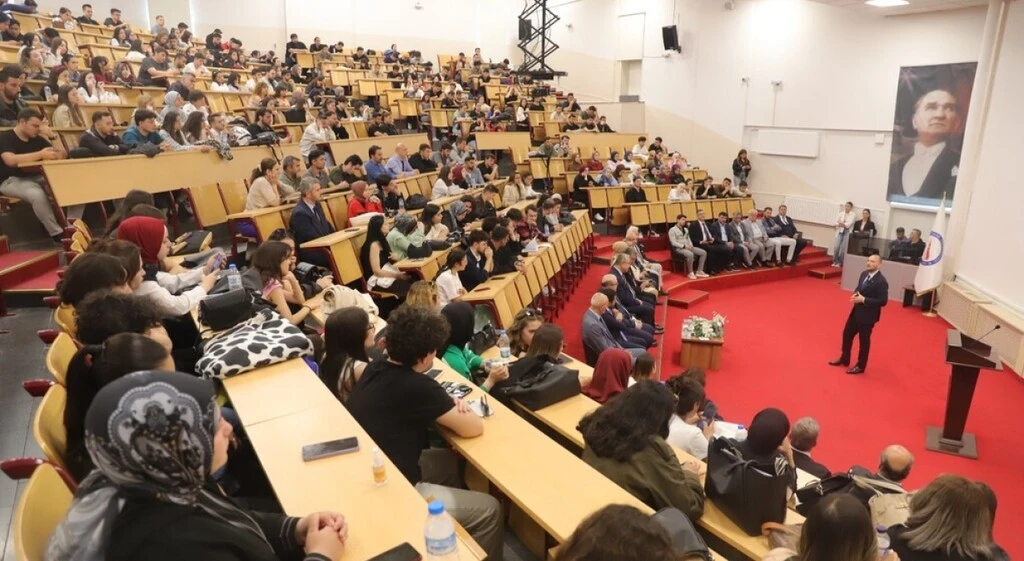 Kütahya’da &quot;İş bulmak mı, iş kurmak mı?&quot; konferansı
