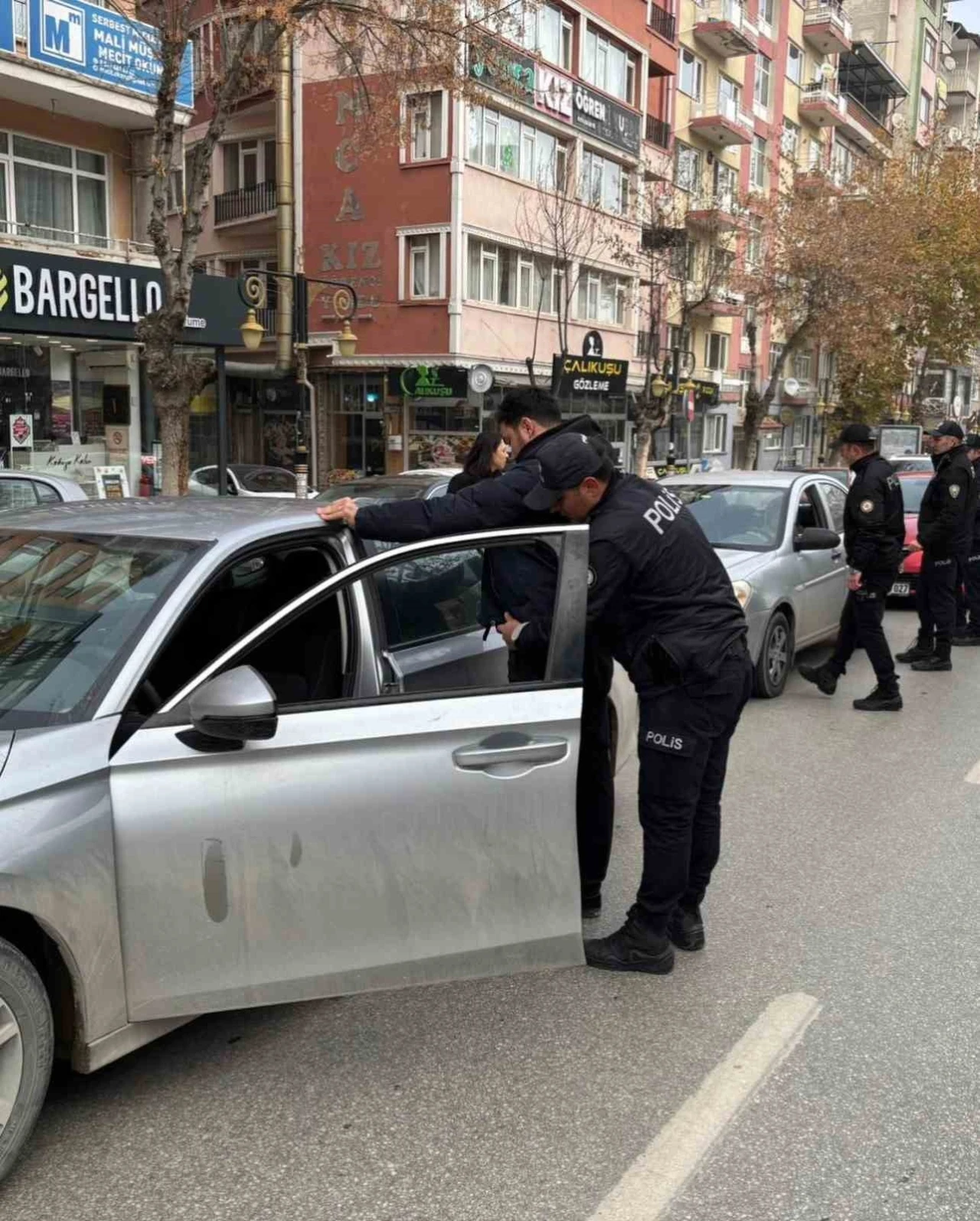 K&uuml;tahya&rsquo;da son iki haftada yoğun denetim, 45 aranan şahıs yakalandı

