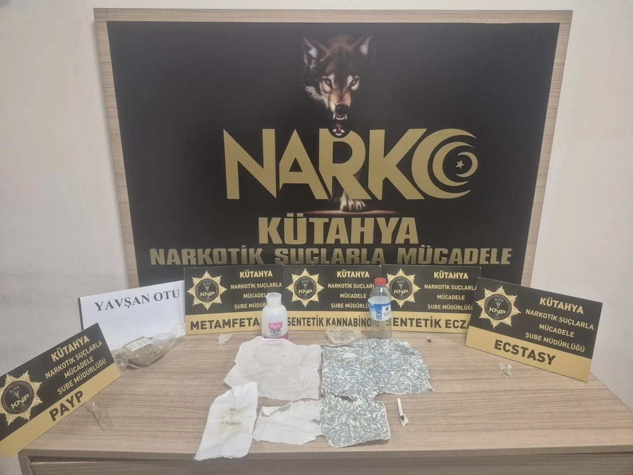 Kütahya’da uyuşturucu taciri Narkotim ekiplerince yakalandı
