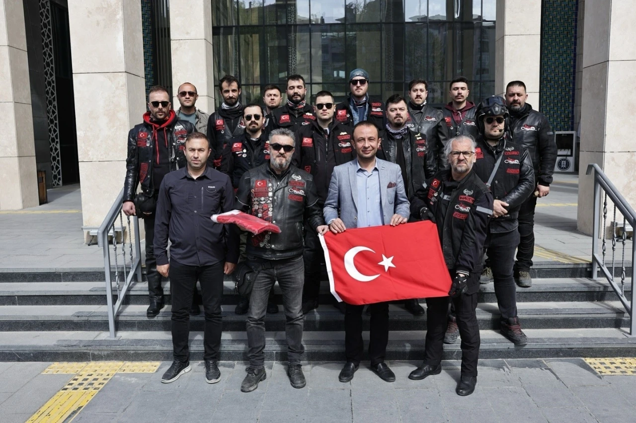 Kütahya’dan Anıtkabir’e şanlı Türk bayrağı yolculuğu
