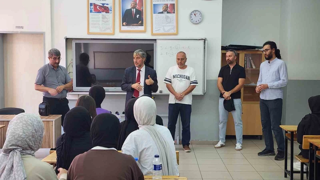 Kütahya İl Milli Eğitim Müdürü Yılmaz: &quot;Çözüm üretmek bizim görevimiz&quot;

