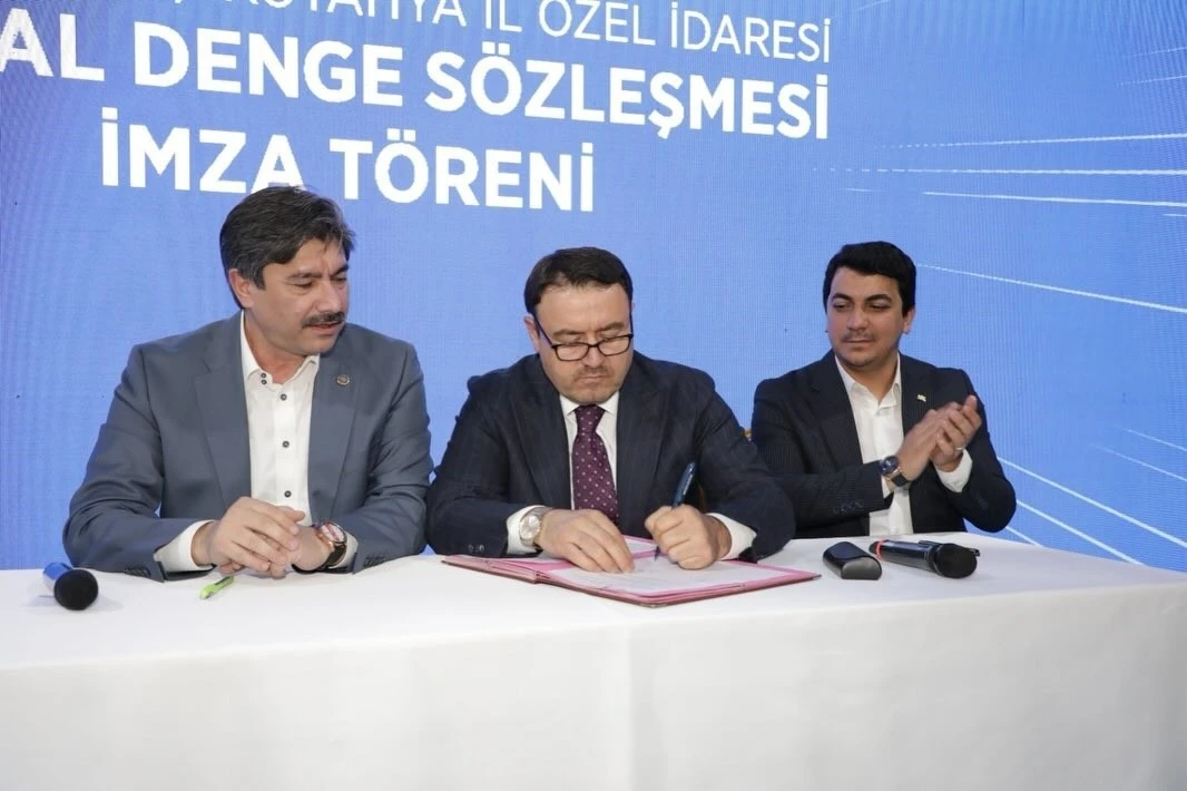 Kütahya İl Özel İdaresi’nde ’Sosyal denge tazminatı sözleşmesi’ sevinci
