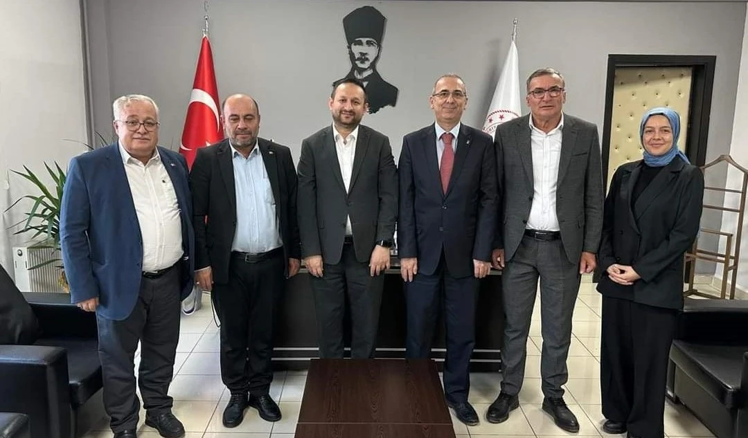 K&uuml;tahya İl Sağlık M&uuml;d&uuml;r&uuml; Ensar Durmuş&rsquo;a tebrik ziyareti
