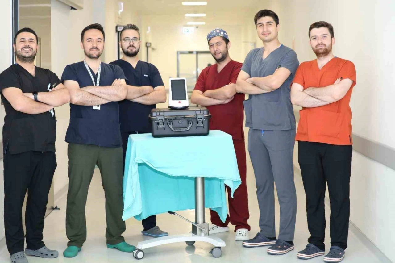 K&uuml;tahya Şehir Hastanesi&rsquo;nde lazerle kapalı gırtlak ameliyatları d&ouml;nemi

