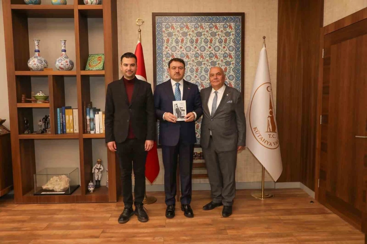 K&uuml;tahyalı "Şeref Usta" kitabının geliri &ccedil;ıraklara bağışlanacak
