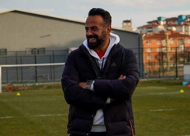 K&uuml;tahyaspor&rsquo;da teknik direkt&ouml;r İlker Avcıbay ile yollar ayrıldı
