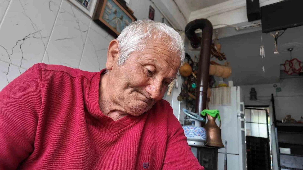K&uuml;t&uuml;kten sadece bir keser ile &uuml;rettikleri hobisi oldu
