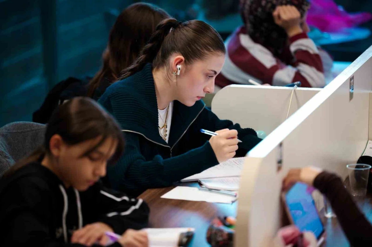 K&uuml;t&uuml;phanem Kocaeli, 1 yılda 478 bin kişiyi ağırladı
