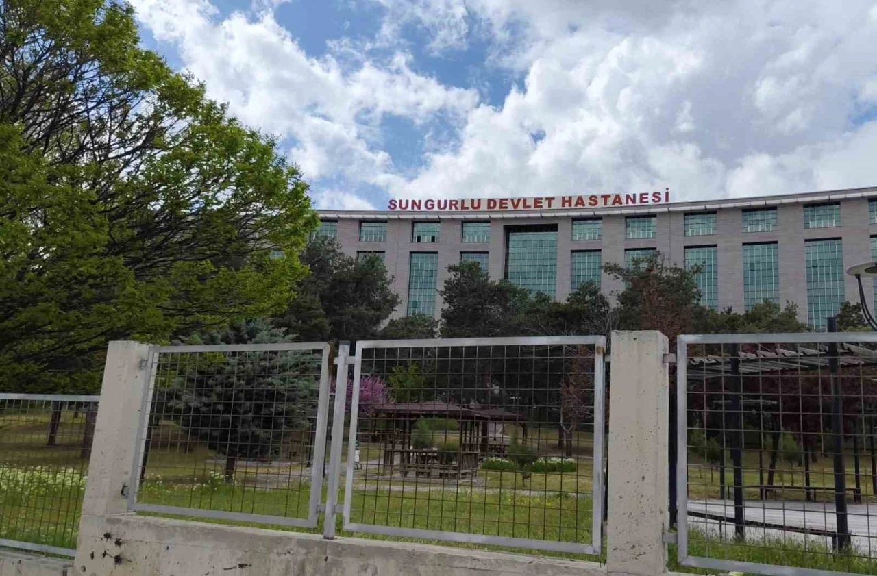 KYK yurdunda kalan 55 &ouml;ğrenci zehirlenme ş&uuml;phesiyle hastaneye başvurdu
