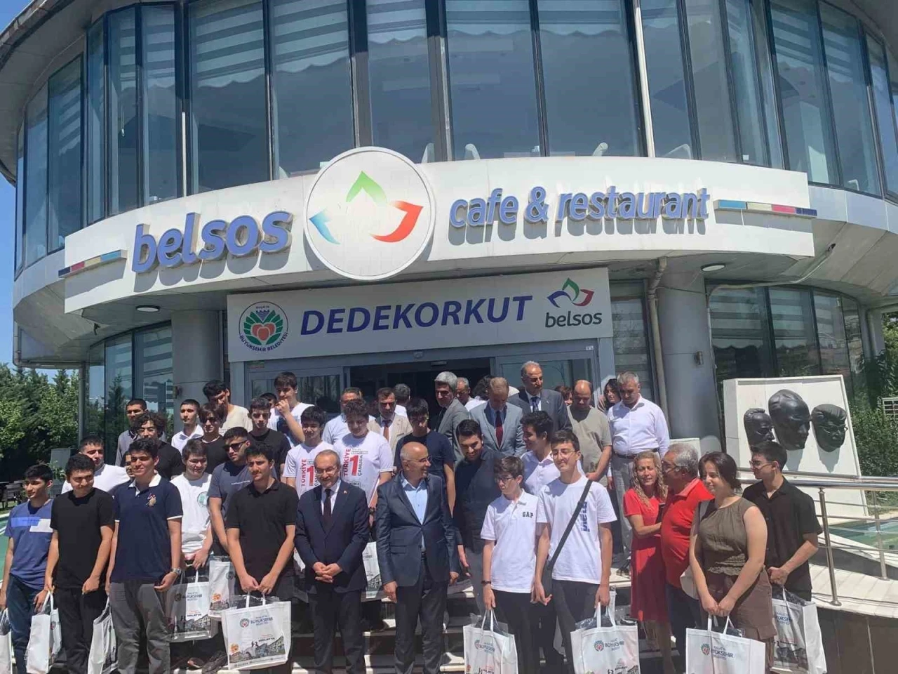 LGS Şampiyonlarına Başkan Sami Er’den özel kutlama
